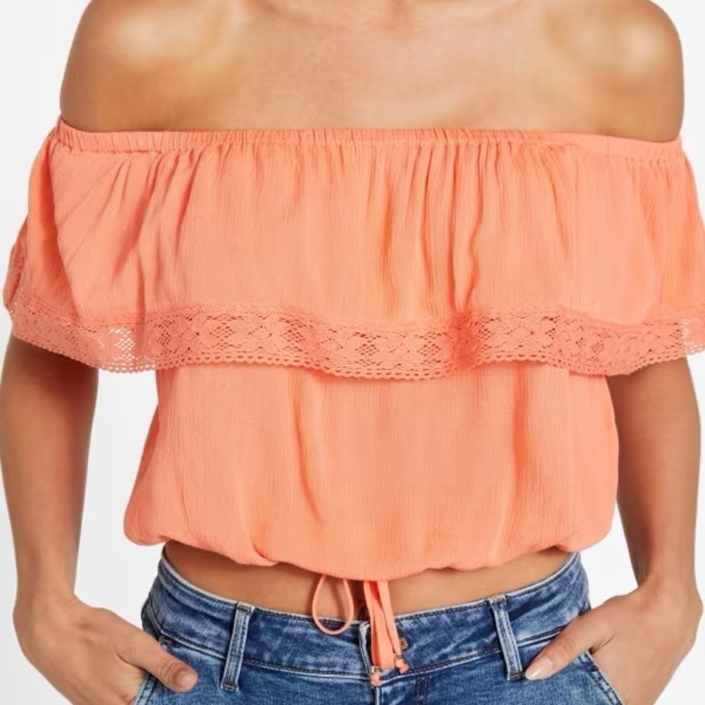 🌺NEW GUESS Belize Off-Shoulder Crop Top – Size Large in Sun Coral